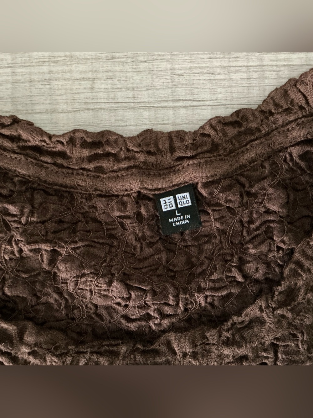UNIQLO Ladies Brown Textured Smocked Short-Sleeve Top – Large